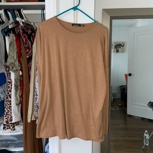 Plus sized ribbed lounge set.